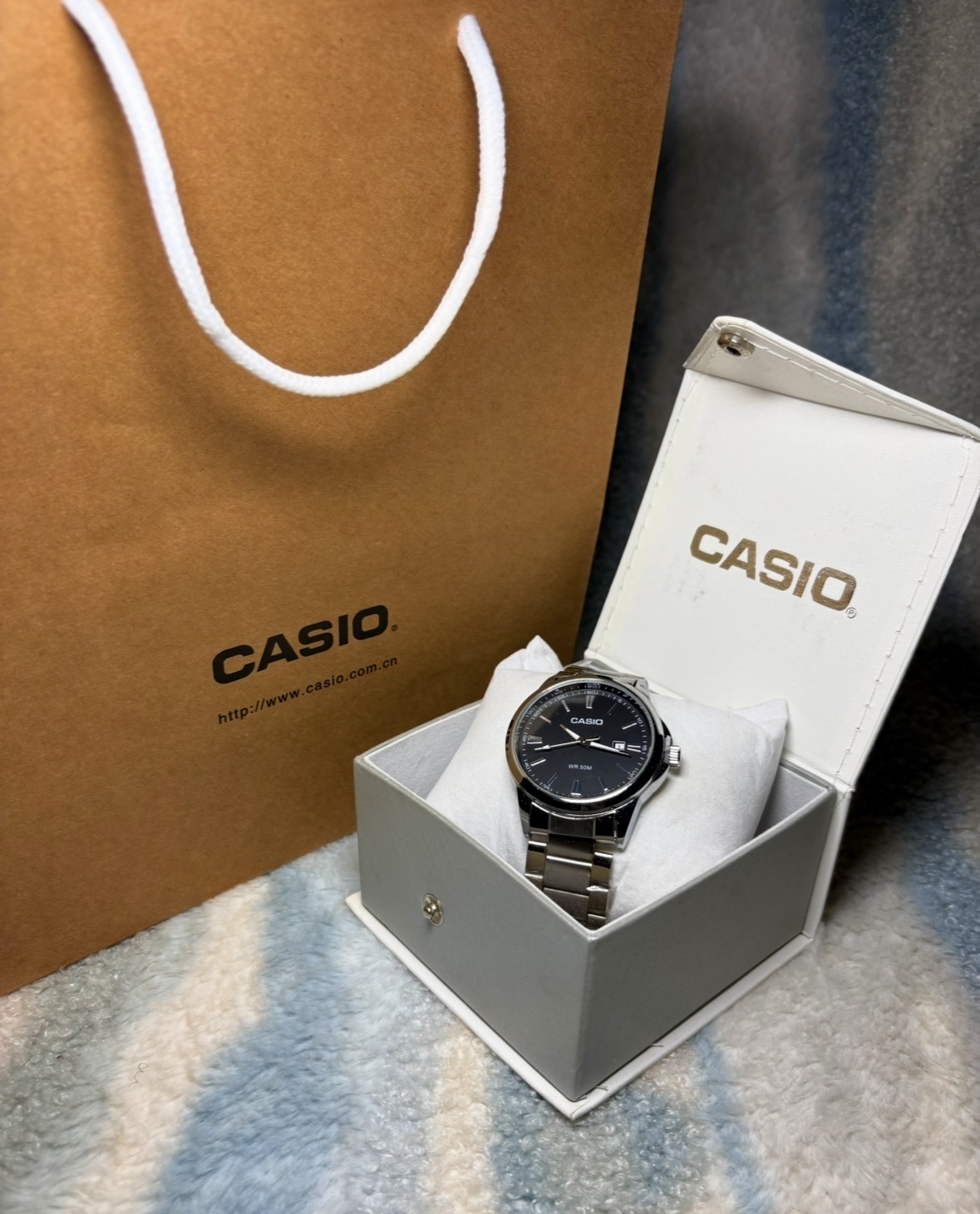 CASIO SPHÉRIQUE WR œil sombre  - Vue 2